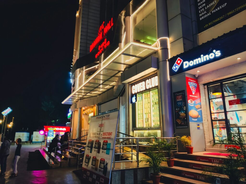 도미노 피자의 프랜차이즈 물류 관리 최적화